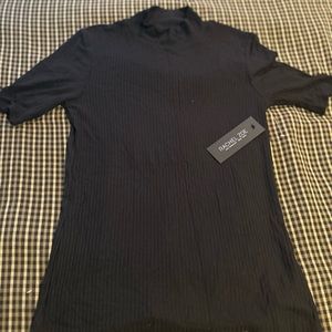 New with Tag! Rachel Zoe mock short sleeve shirt. Small